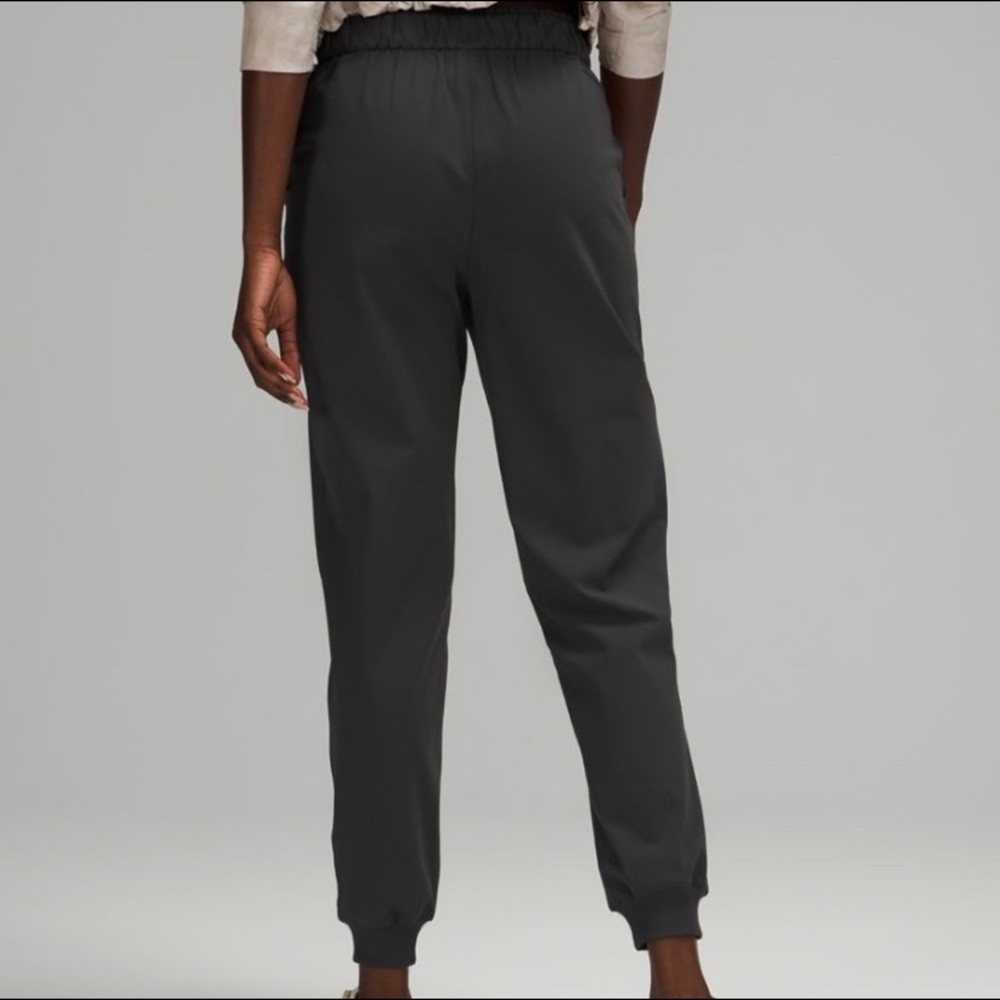 NWT LULULEMON - Stretch High Rise Jogger